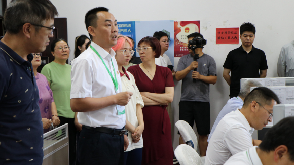 自治区举办2025年普通高校招生“录取现场开放日”活动